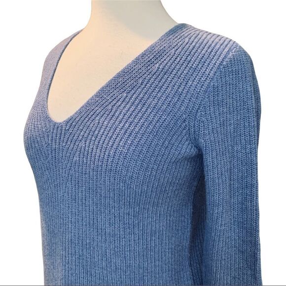 J. CREW Cerulean Blue V-neck Long-sleeve Sweater size XS - Picture 1 of 7
